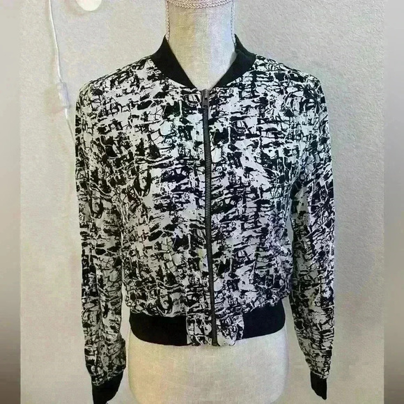 HOLLISTER Black and White Jacket - Médium - Picture 3 of 8